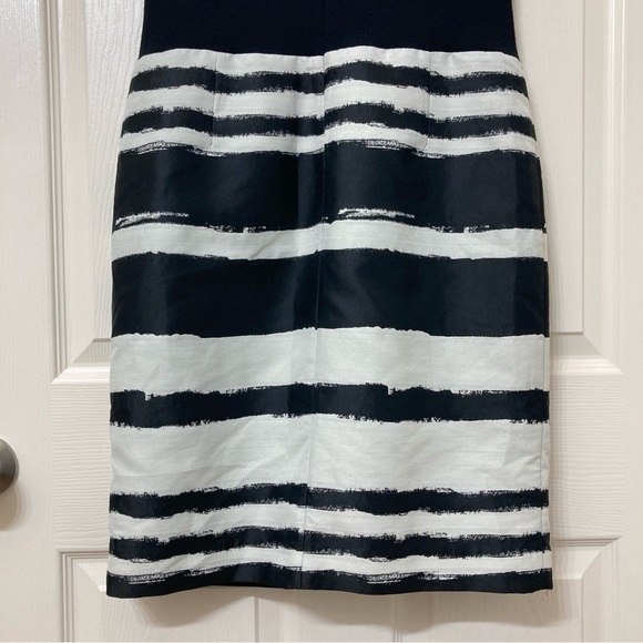 ST. JOHN Black Jeweled Neck Sleeveless Dress 8 Engagement Party Evening Cocktail - Picture 9 of 13